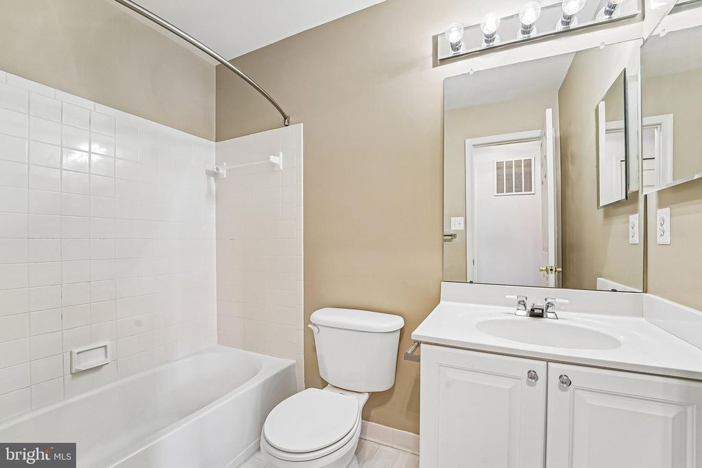 Image 23 of property listing at 2422 RIPPLING BROOK RD, Frederick, MD 21701
