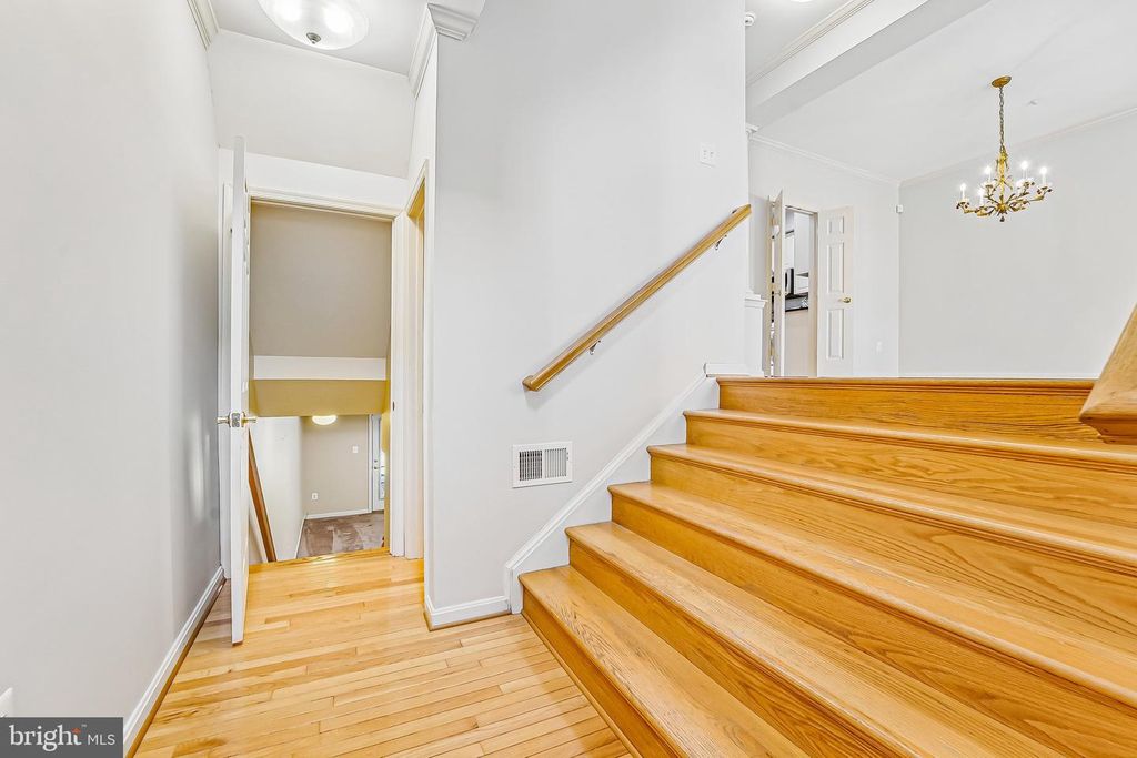 Image 3 of property listing at 2422 RIPPLING BROOK RD, Frederick, MD 21701