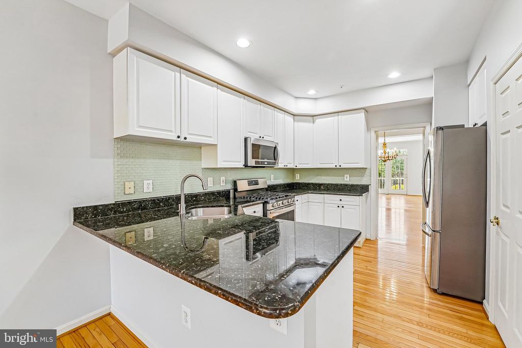 Image 6 of property listing at 2422 RIPPLING BROOK RD, Frederick, MD 21701