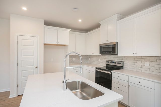 5342 Bellflower Hls, Hermitage, TN 37076