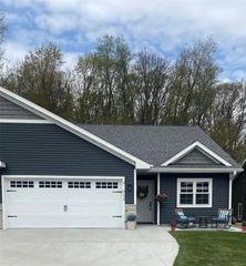 5154 Quiet Hollow Court, Eau Claire, WI 54701