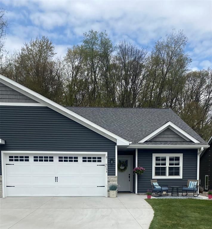 5154 Quiet Hollow Court, Eau Claire, WI 54701