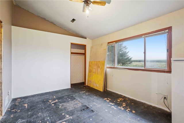 3801 Highway 382 NE, Solon, IA 52333