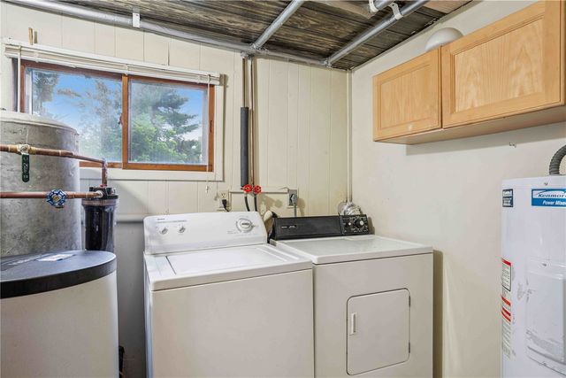 3801 Highway 382 NE, Solon, IA 52333