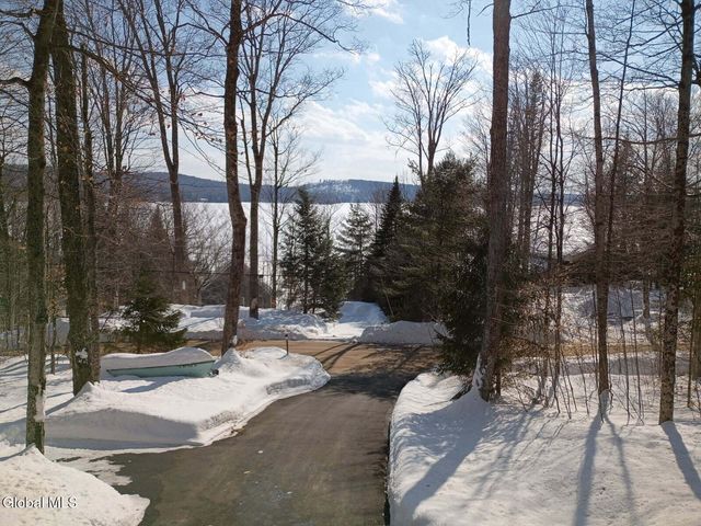 601 N Shore Peck Lake Road, Gloversville, NY 12078
