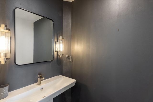 501 West Ave 3402, Austin, TX 78701