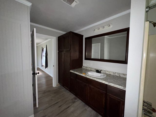 513 S Carter Street, Whitewright, TX 75491