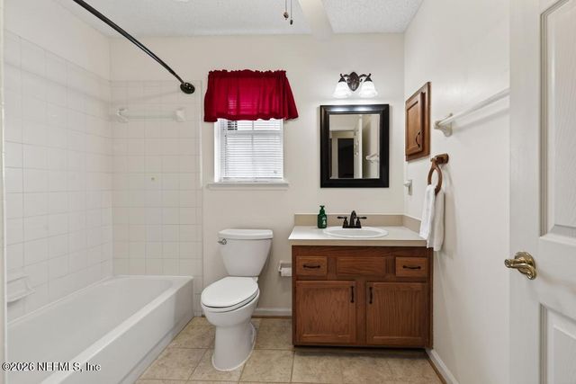 1306 BLUE EAGLE Trail, Jacksonville, FL 32225