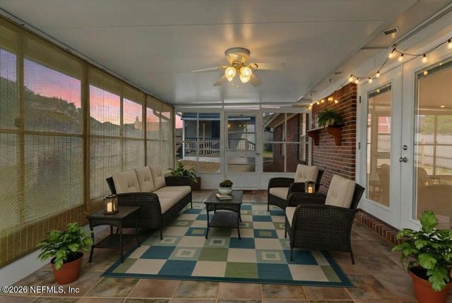 1306 BLUE EAGLE Trail, Jacksonville, FL 32225