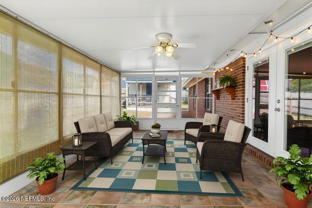 1306 BLUE EAGLE Trail, Jacksonville, FL 32225