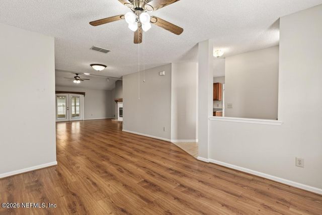 1306 BLUE EAGLE Trail, Jacksonville, FL 32225