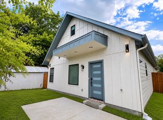 2916 Hemphill Street B, Greenville, TX 75401