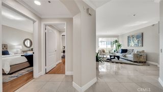 7218 Hillside Avenue 202, Los Angeles, CA 90046