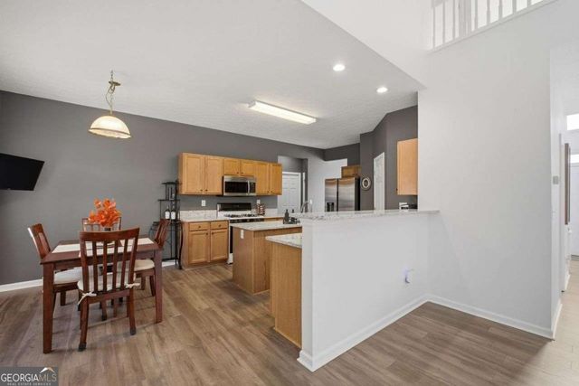 816 Pond View Lane, Sugar Hill, GA 30518