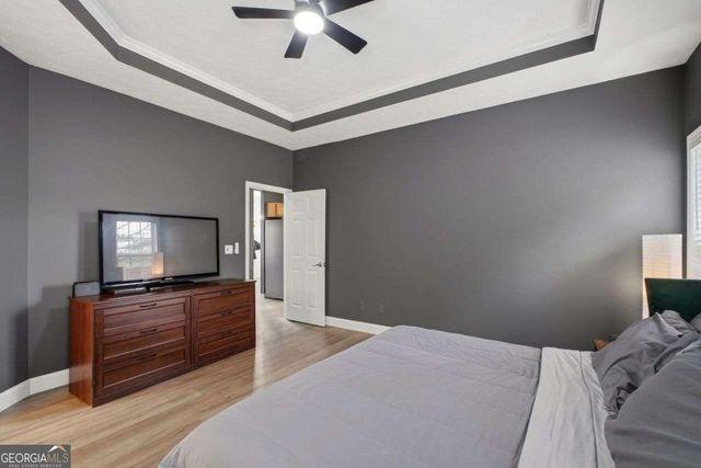 816 Pond View Lane, Sugar Hill, GA 30518