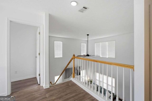 816 Pond View Lane, Sugar Hill, GA 30518