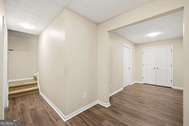 816 Pond View Lane, Sugar Hill, GA 30518