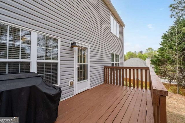 816 Pond View Lane, Sugar Hill, GA 30518