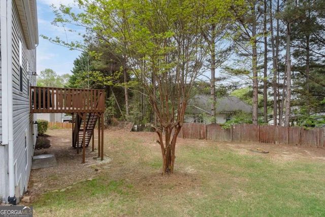 816 Pond View Lane, Sugar Hill, GA 30518