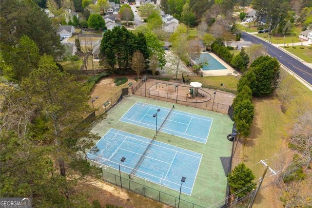 816 Pond View Lane, Sugar Hill, GA 30518