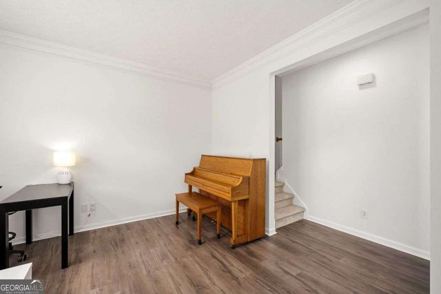 816 Pond View Lane, Sugar Hill, GA 30518