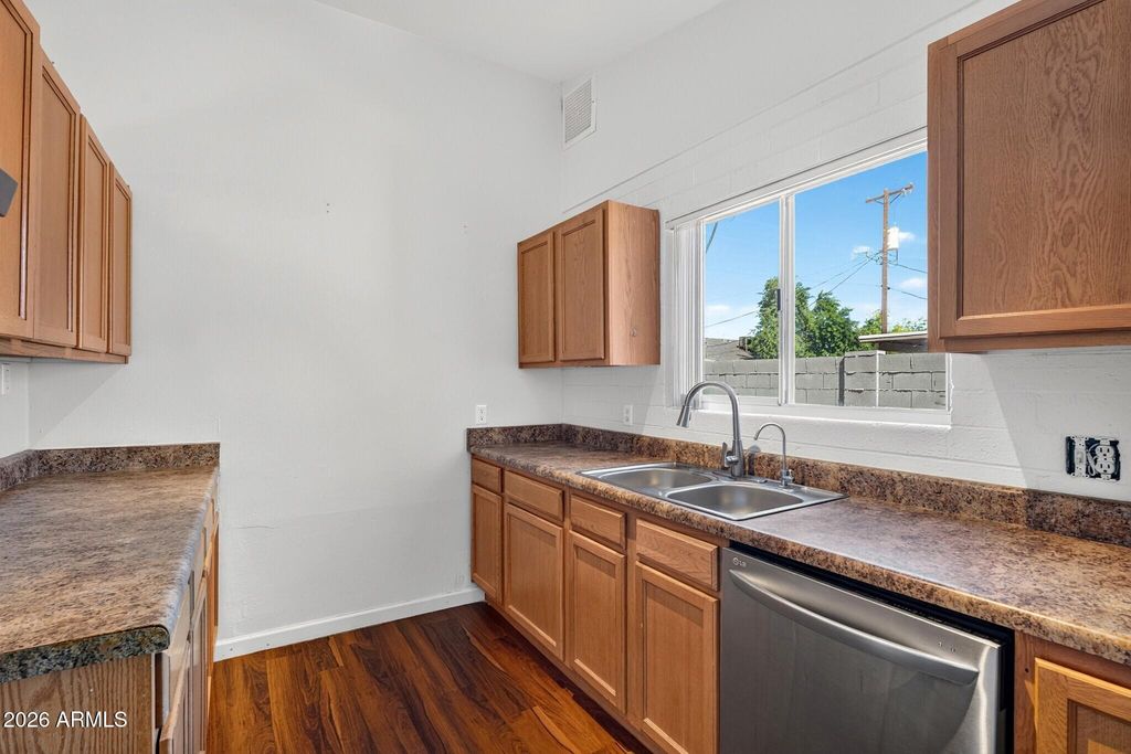 3842 W BUTLER Drive, Phoenix, AZ 85051 — photo 3
