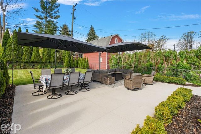 7615 West Road, Washington Twp, MI 48094