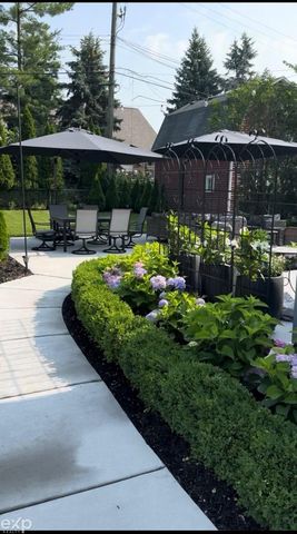 7615 West Road, Washington Twp, MI 48094