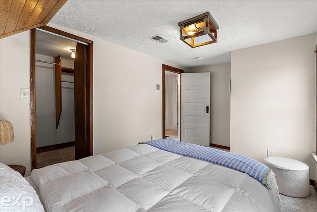 7615 West Road, Washington Twp, MI 48094