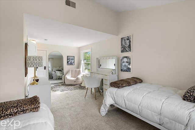 7615 West Road, Washington Twp, MI 48094