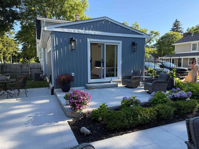 7615 West Road, Washington Twp, MI 48094