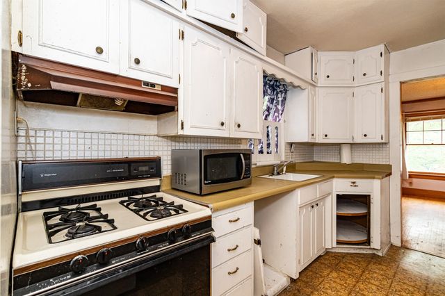 317 N Russell Avenue, Ames, IA 50010