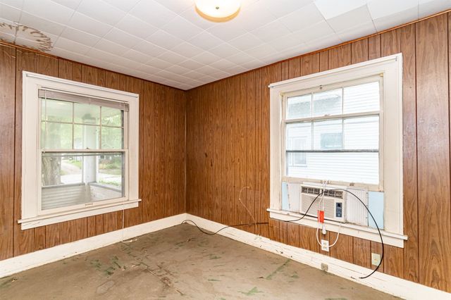 317 N Russell Avenue, Ames, IA 50010