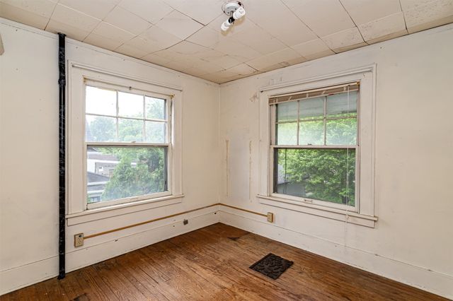 317 N Russell Avenue, Ames, IA 50010