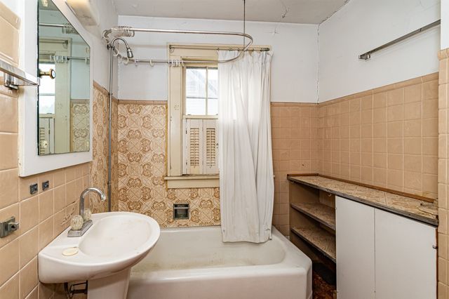 317 N Russell Avenue, Ames, IA 50010