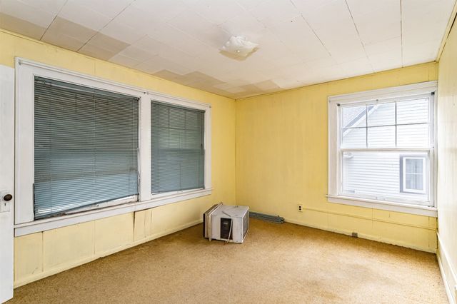 317 N Russell Avenue, Ames, IA 50010