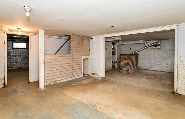 317 N Russell Avenue, Ames, IA 50010
