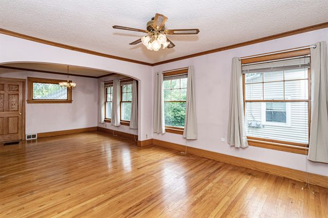317 N Russell Avenue, Ames, IA 50010