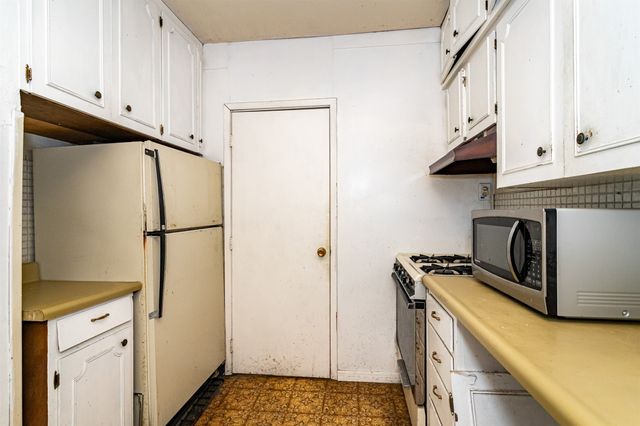 317 N Russell Avenue, Ames, IA 50010