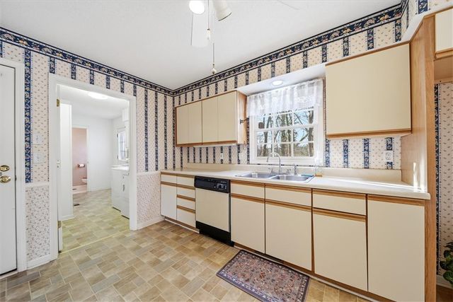 98 Mountain View Drive, Walhalla, SC 29691