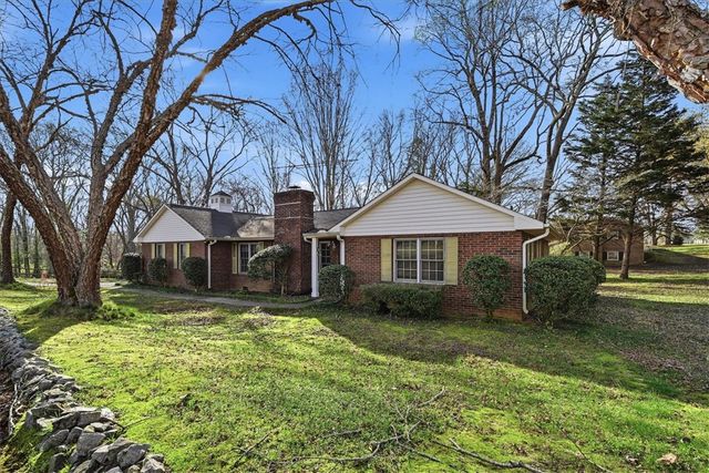 98 Mountain View Drive, Walhalla, SC 29691