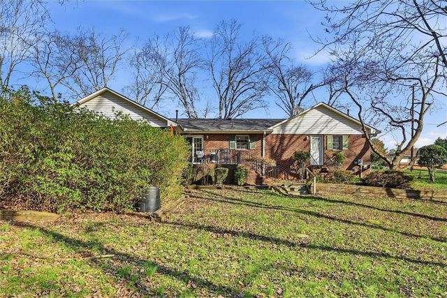 98 Mountain View Drive, Walhalla, SC 29691