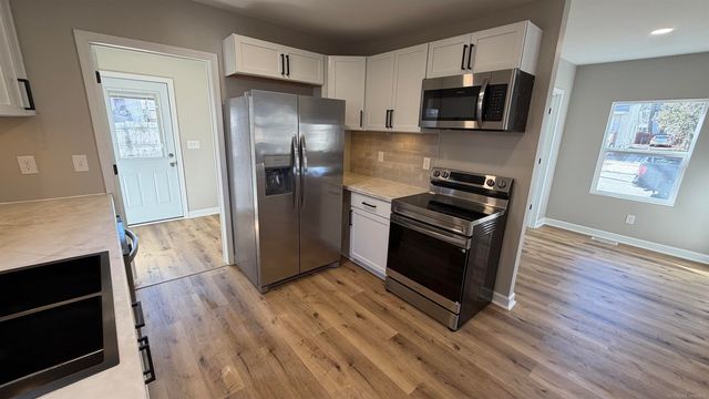 1601 Coleman Avenue, Lansing, MI 48910