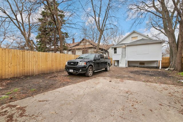 11217 S Eggleston Avenue, Chicago, IL 60628