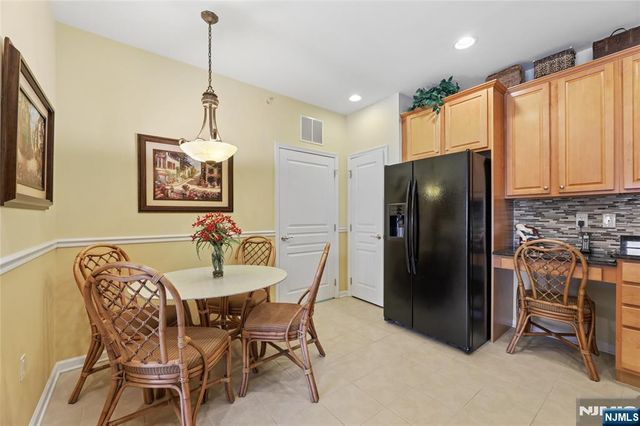 7408 Warrens Way DEEDED GARAGE &, Wanaque, NJ 07465