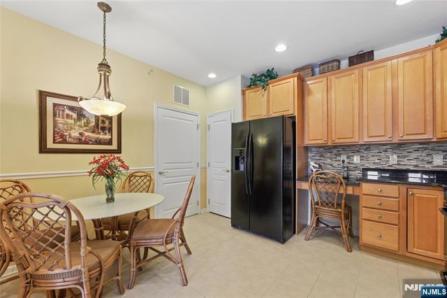 7408 Warrens Way DEEDED GARAGE &, Wanaque, NJ 07465