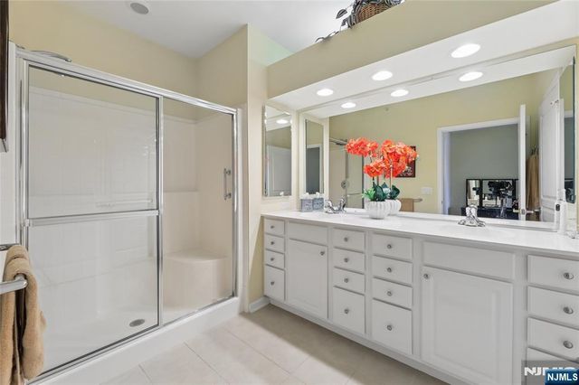 7408 Warrens Way DEEDED GARAGE &, Wanaque, NJ 07465