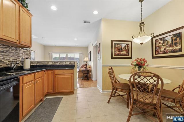 7408 Warrens Way DEEDED GARAGE &, Wanaque, NJ 07465