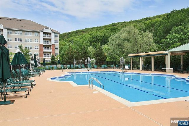 7408 Warrens Way DEEDED GARAGE &, Wanaque, NJ 07465