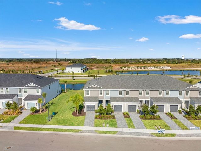 2272 WASHINGTON PALM COURT, Bradenton, FL 34212